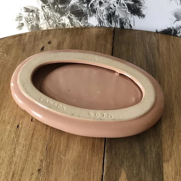 Vintage 1980s Retro Modern Ceramic Ashtray, Peach Tone, Art Deco Curves - Picture 5 of 8